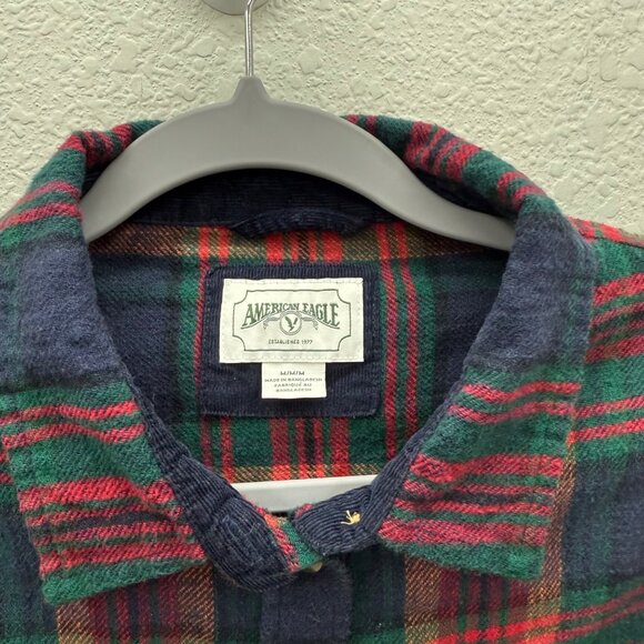 American Eagle Plaid Flannel Long Sleeve Button Up Shirt Womens size Medium - Picture 2 of 7
